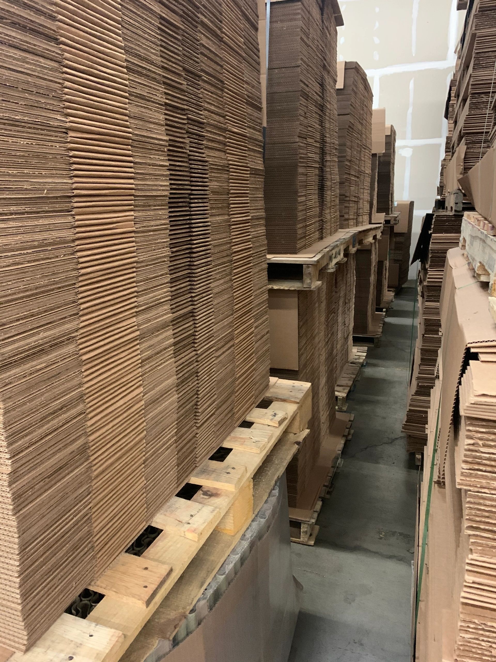 Warehouse storage with tall stacks